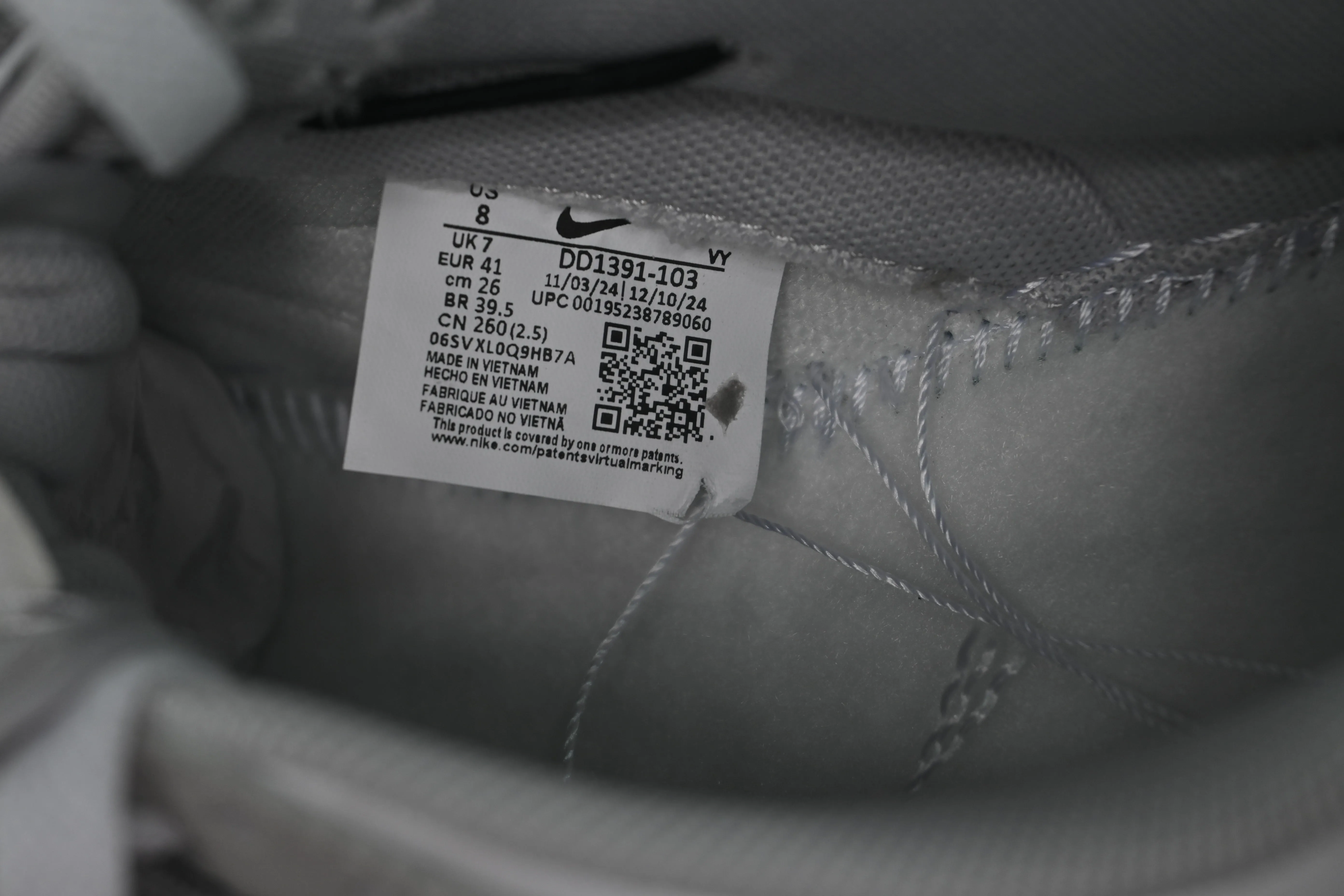 All categories Nk SB Dunk Series Nk SB Dunk Low High-end customized low-top sneakers Nike SB Dunk Low white gray strap low-top casual sneakers DD1391-103